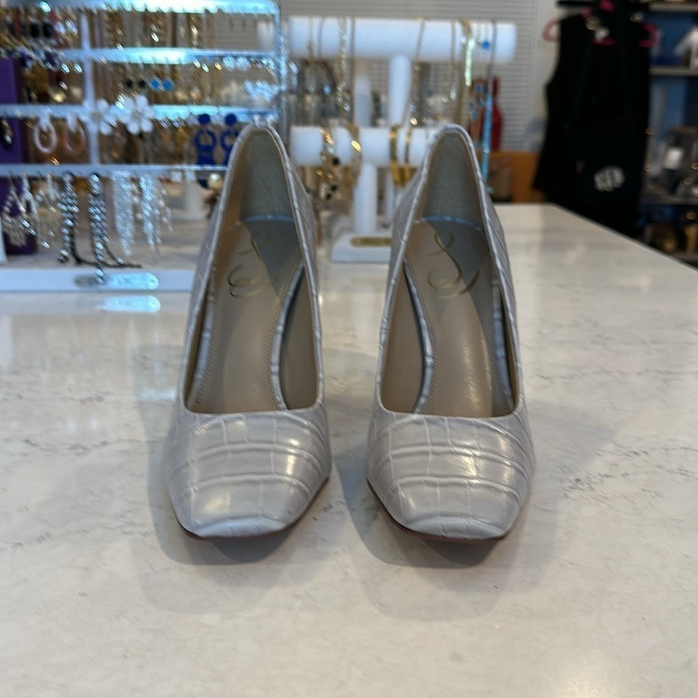 Sam Edelman gray faux crocodile skin heels size 7 - Picture 3 of 6